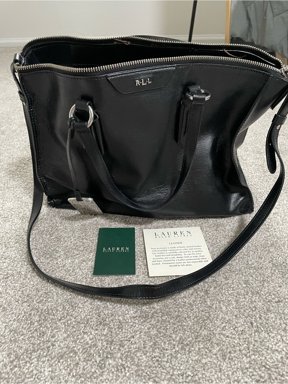 Lauren Ralph Lauren Black Leather Shoulder Tote with Zip Top